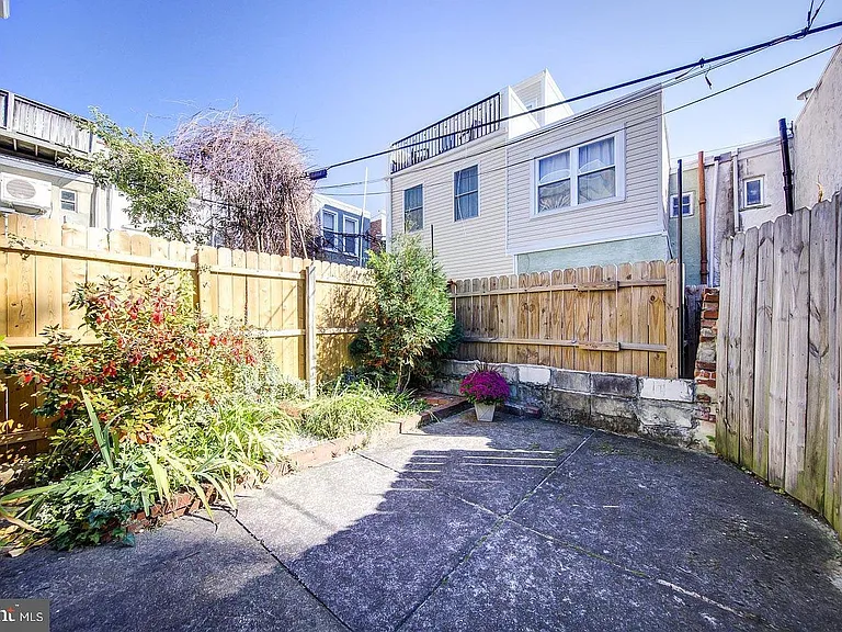 769 N Bucknell St — Photo 16