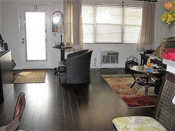 4th image of 28 Richmond D #28