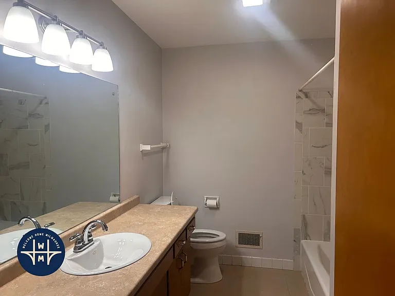 5209 83rd St — Photo 13