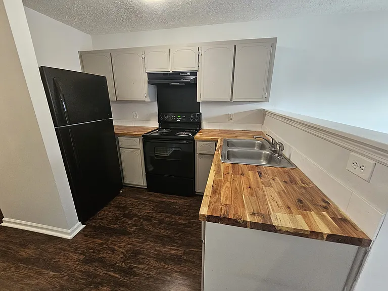 117 Hunt Club Ct — Photo 5