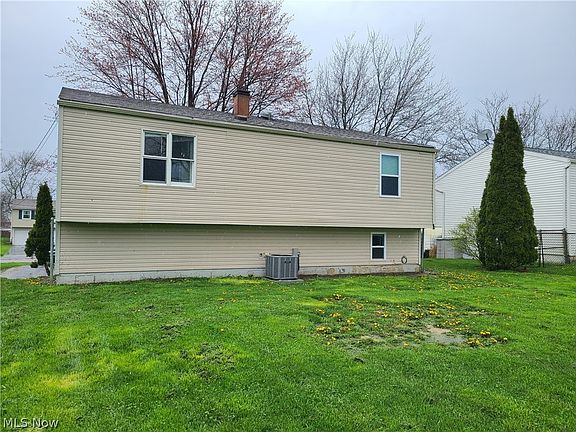 2nd image of 5667 Radcliffe Ave