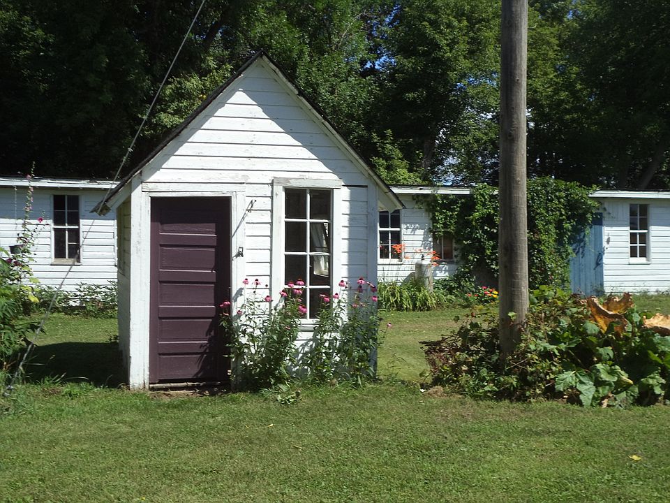 2nd image of 4705 320th St W