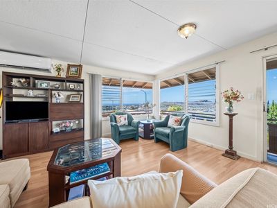 1482 Kalaepohaku St, Honolulu, HI, 96816
