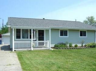 4203 Knickerbocker Rd, Sheffield Lake, OH 44054