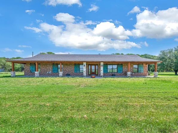 1016 Oak Knoll Ln, Elm Mott, TX 76640