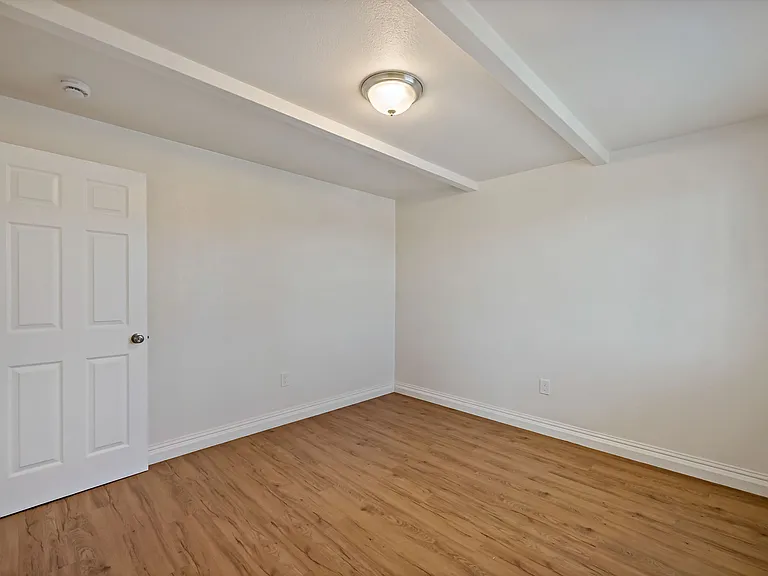 324 S 4th St #326 — Photo 2