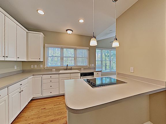 5th image of 10521 Penmarric Ct