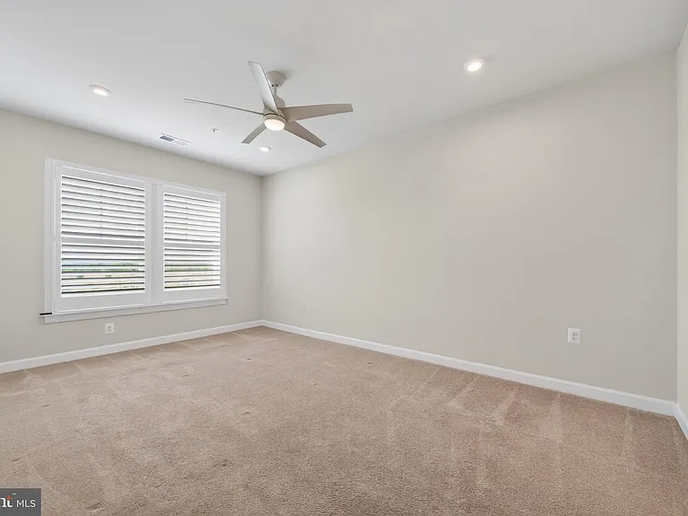 21630 Hawksbill High Cir #405 — Photo 18