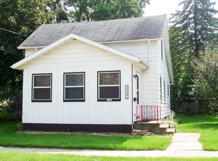 130 W High St, Seymour, WI 54165