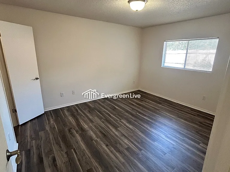 52 Callan Ct — Photo 10
