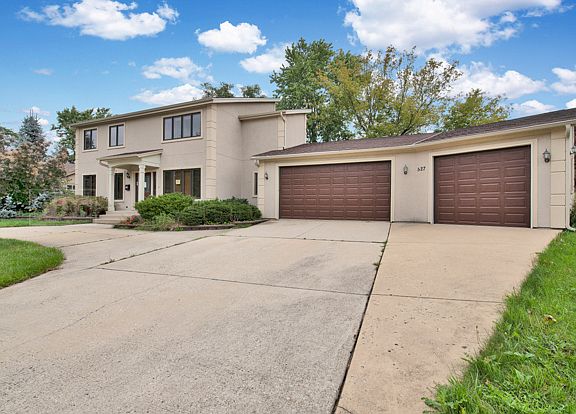 3rd image of 303 Ashwood Dr
