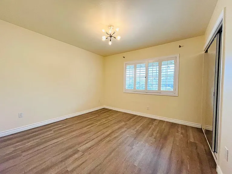 1800 Yermo Pl — Photo 31