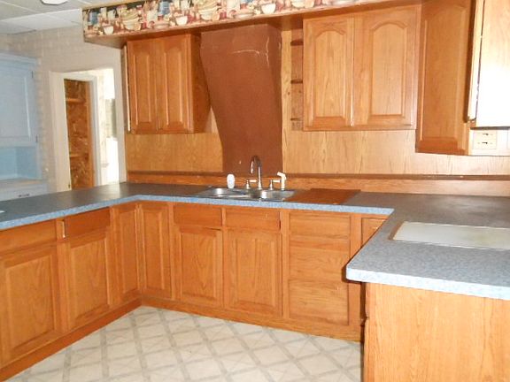 5th image of 308 N Chilson St