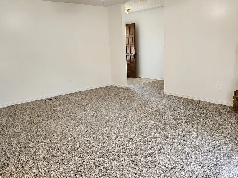 11758 E 63rd St S — Photo 2