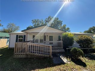 1987 Midway Rd, Sumerco, WV 25567