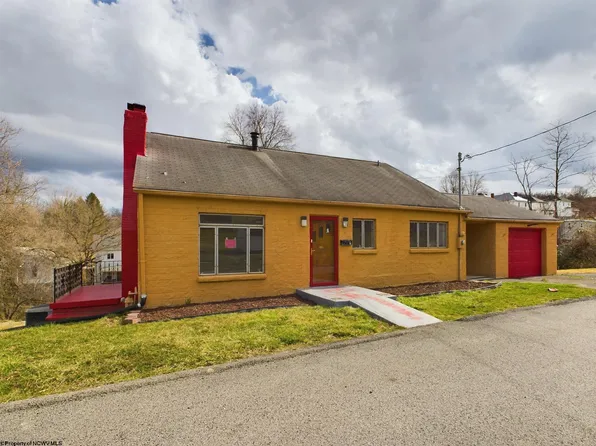 123 Sheridan St, Fairmont, WV 26554