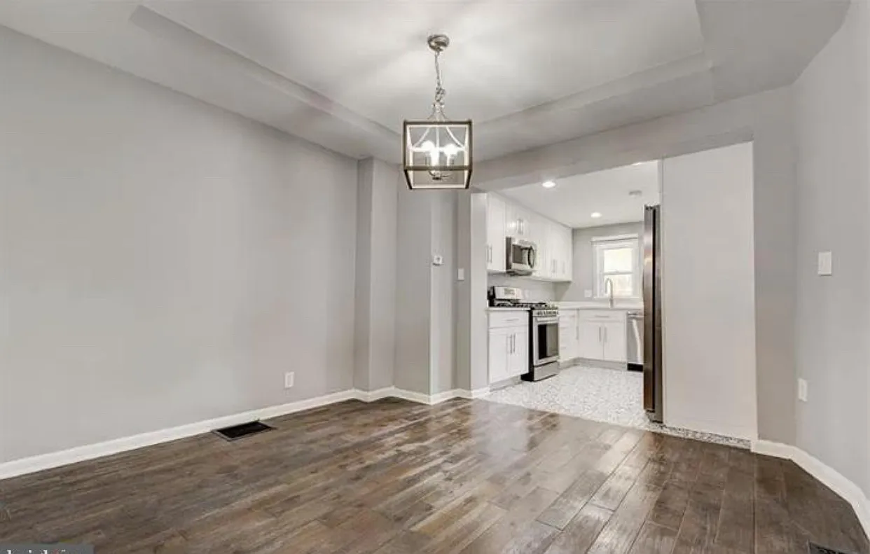 2 bed, 1.5 bath, 1248 sqft, $2,300 — Photo 3