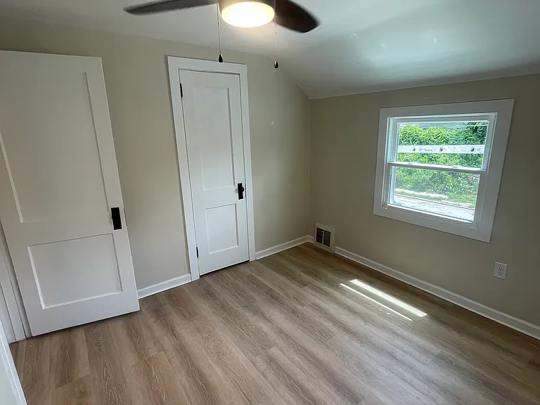 332 Edith St — Photo 16