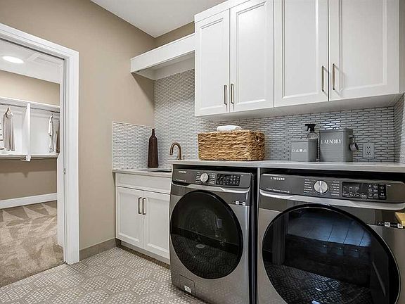 2nd image of 140 W Creekstone Hl SW