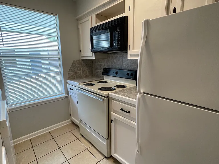 249 Richland Ave — Photo 12