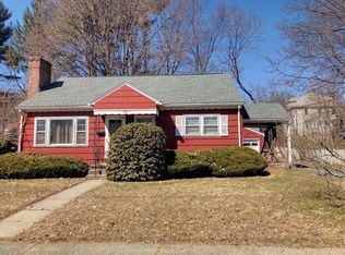 123 Sycamore St, Holyoke, MA 01040