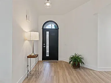 160 NE Twylite Ter — Photo 10