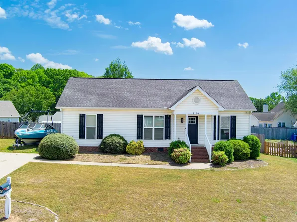 1104 Dunwoody Dr, Simpsonville, SC 29681