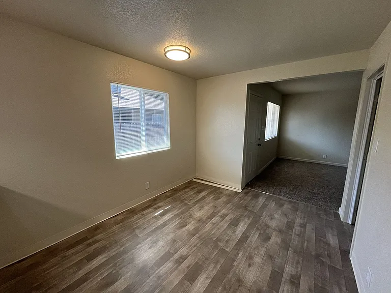 6415-6417 San Stefano St — Photo 14