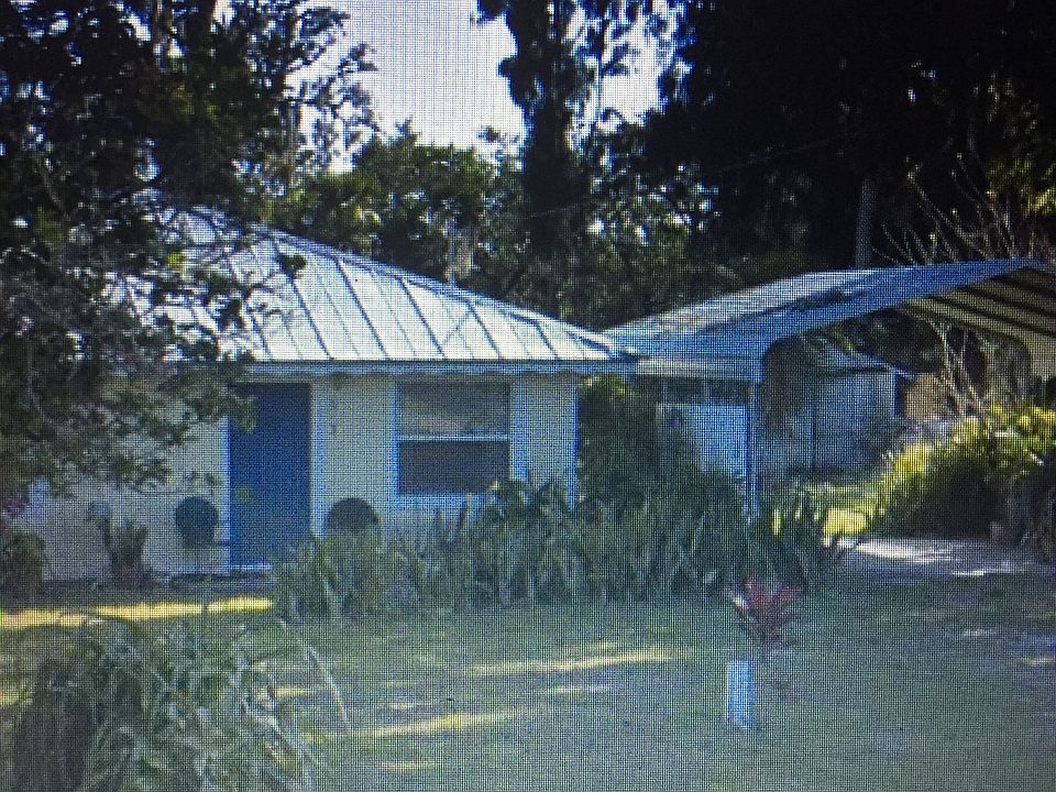 1st image of 613 77th St E