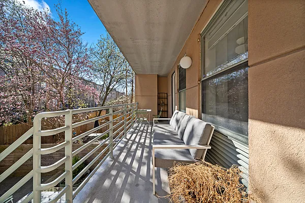 Sold by Hauseit LLC | media 5