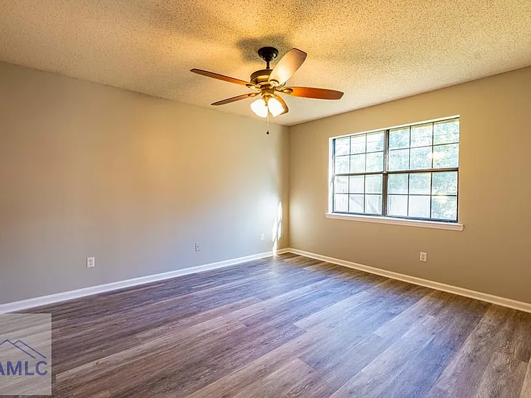 724 Timber Ridge Trl — Photo 9