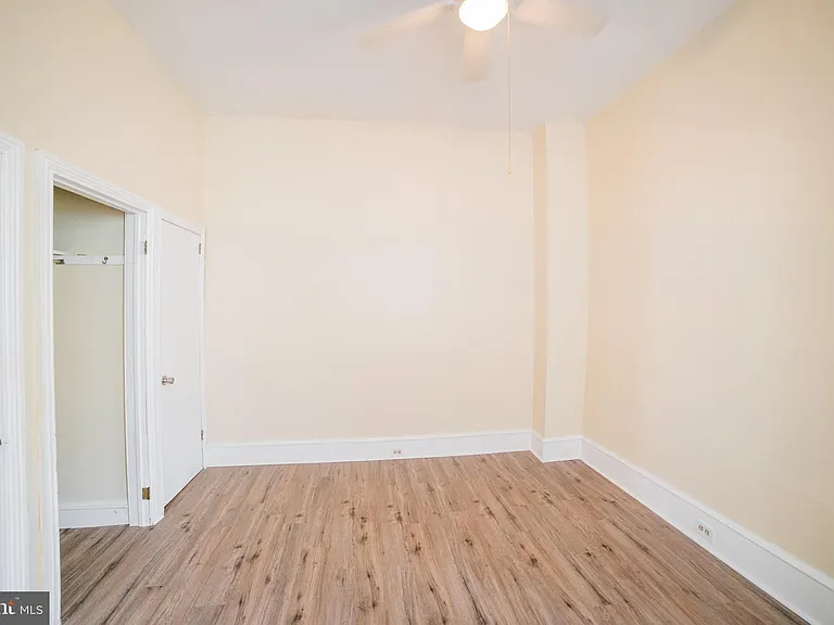 2427 E Allegheny Ave #1 — Photo 12