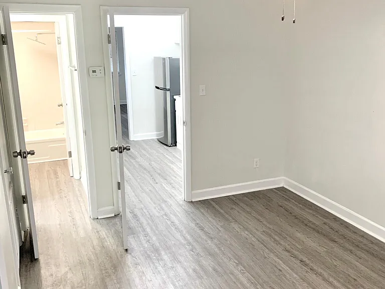 243 Crest St #6 — Photo 3