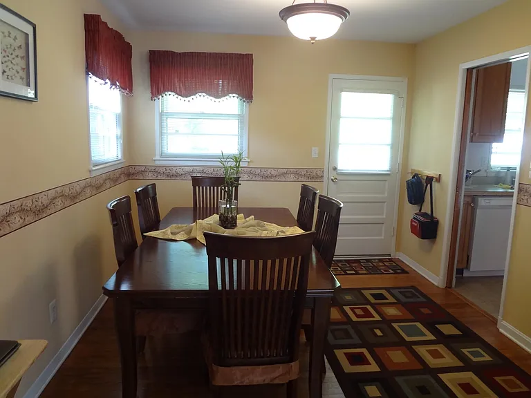 1819 Westmoreland St — Photo 4