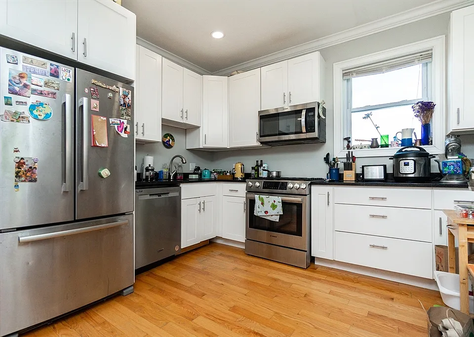 279 Concord Ave #2G