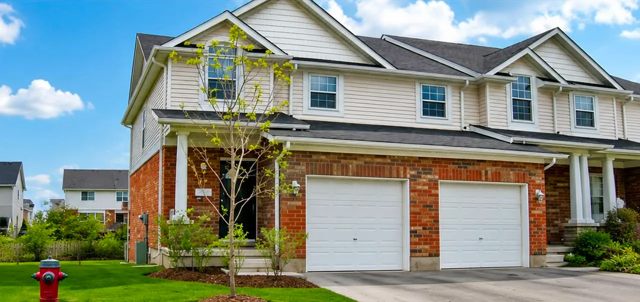 3 bed, 2.5 bath, 1800 sqft, $2,650 — Photo 1