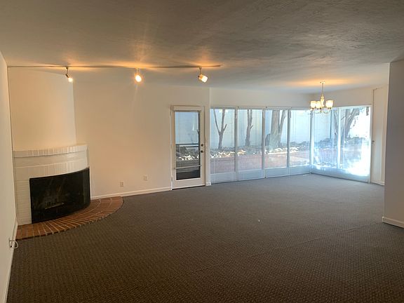 3rd image of 2454 Ash St