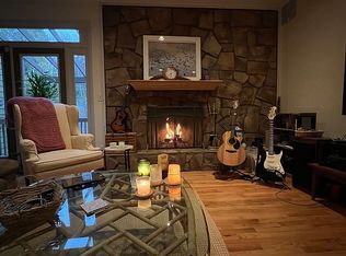 57 Prospect Pl NE, Sandy Springs, GA 30328