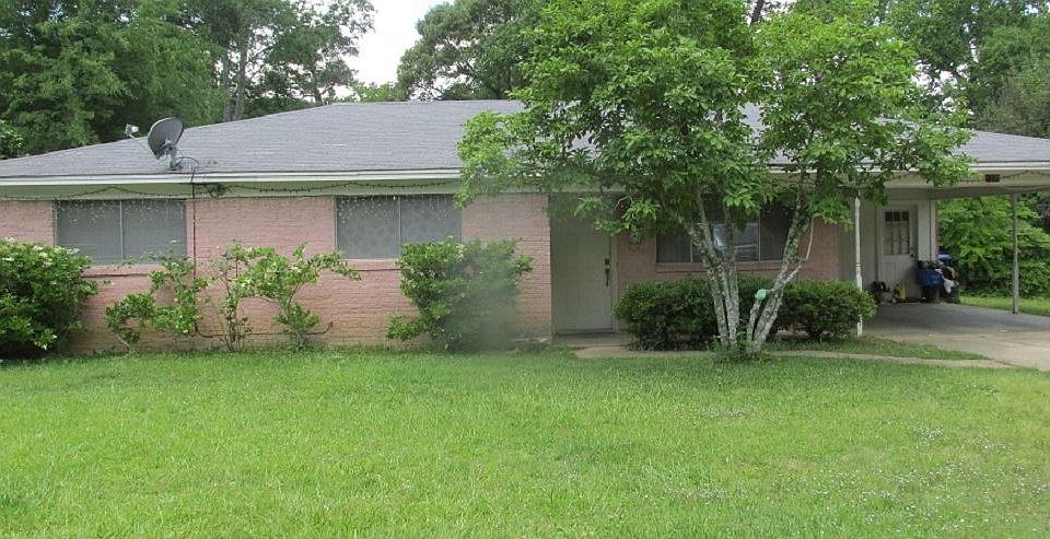 1st image of 1309 Lake Dr