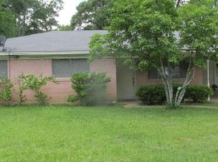 1309 Lake Dr, Longview, TX 75601