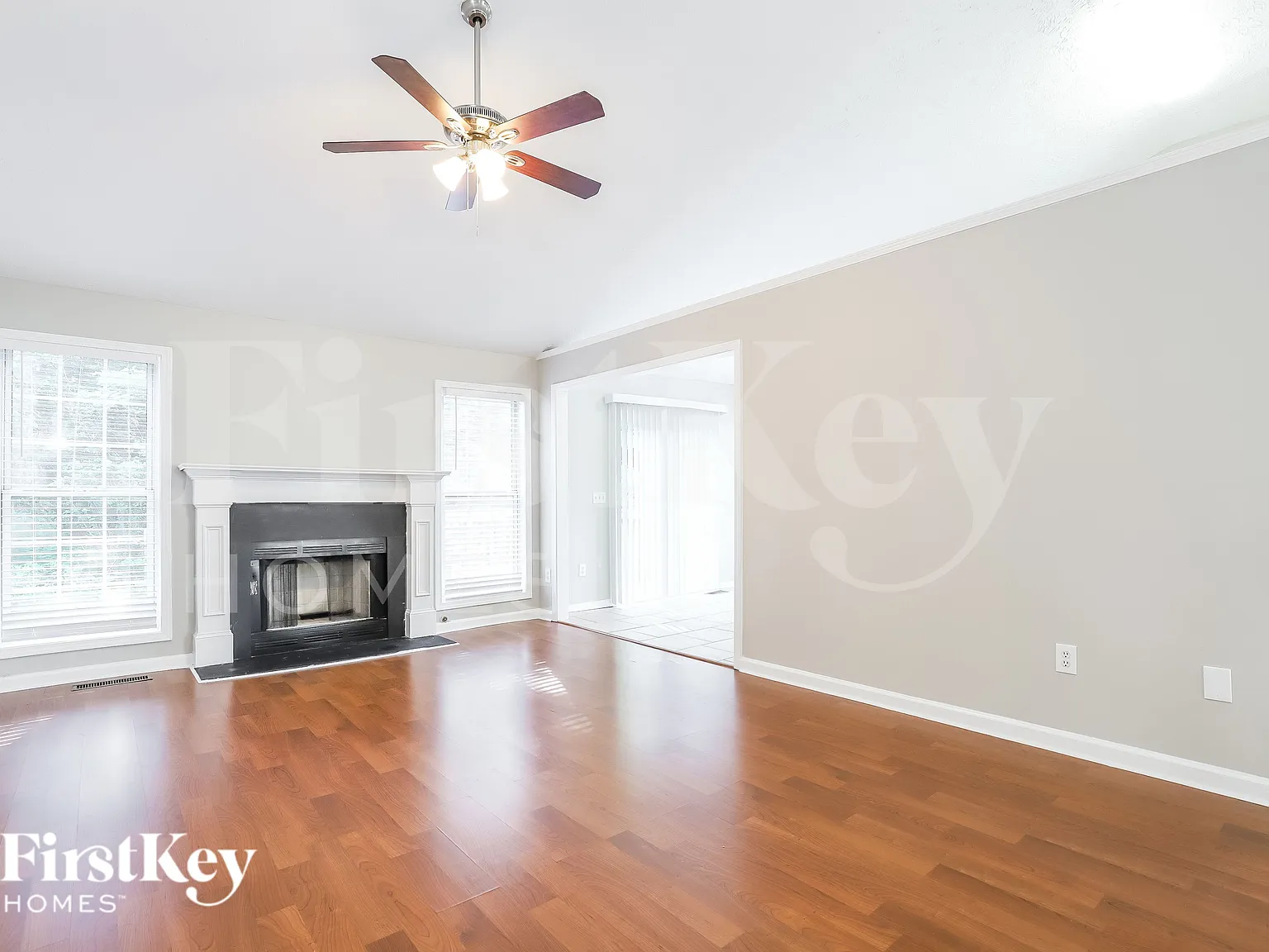 4 bed, 3.0 bath, 2276 sqft, $2,570 — Photo 4