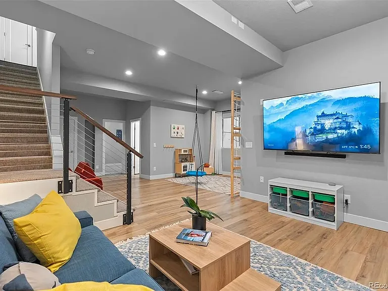 6771 Raritan Dr — Photo 22