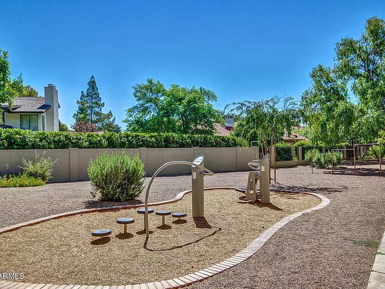 1347 W Lobo Ave — Photo 44