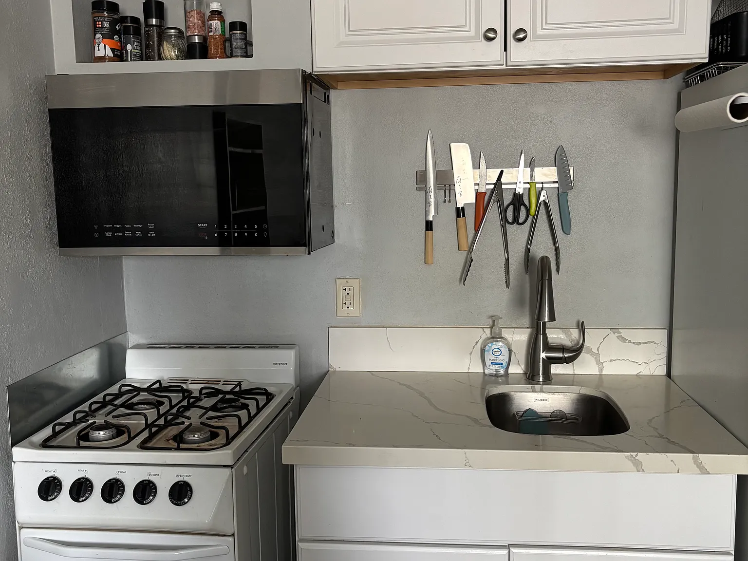 Studio, 350 sqft, $775 — Photo 2