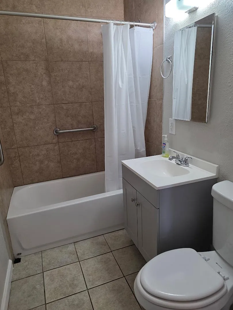 1320 W. Sahuaro Dr - 1 — Photo 3
