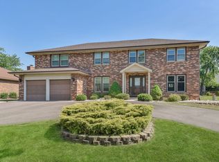 4416 Basswood Dr, Lisle, IL 60532