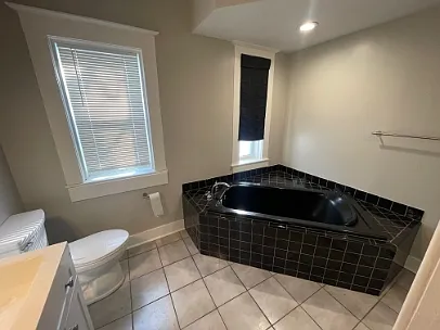 261 Henrietta St #3 — Photo 6