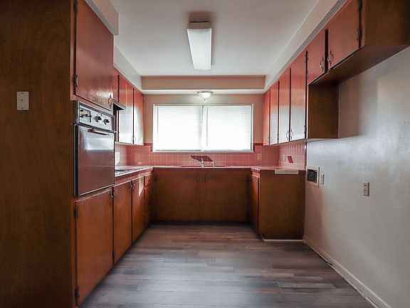 5th image of 1007 Mariana Ave