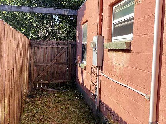 2nd image of 500 N 17th Ave