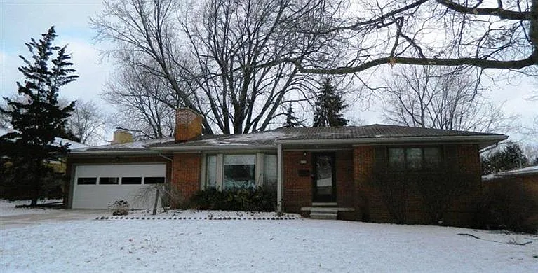 1737 Barrington Pl photo 1